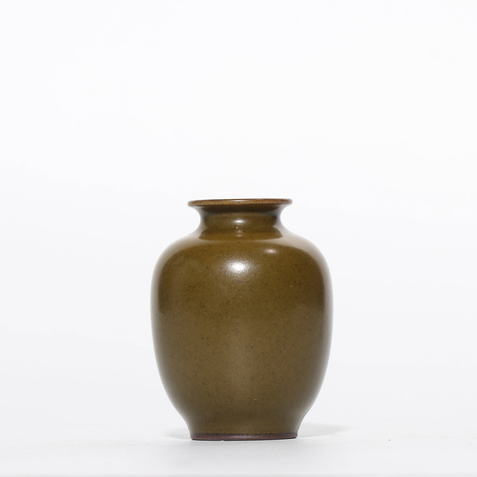 Tea-dust glazed bottle from the Qianlong period of the Qing Dynasty, China (1 of 6)
