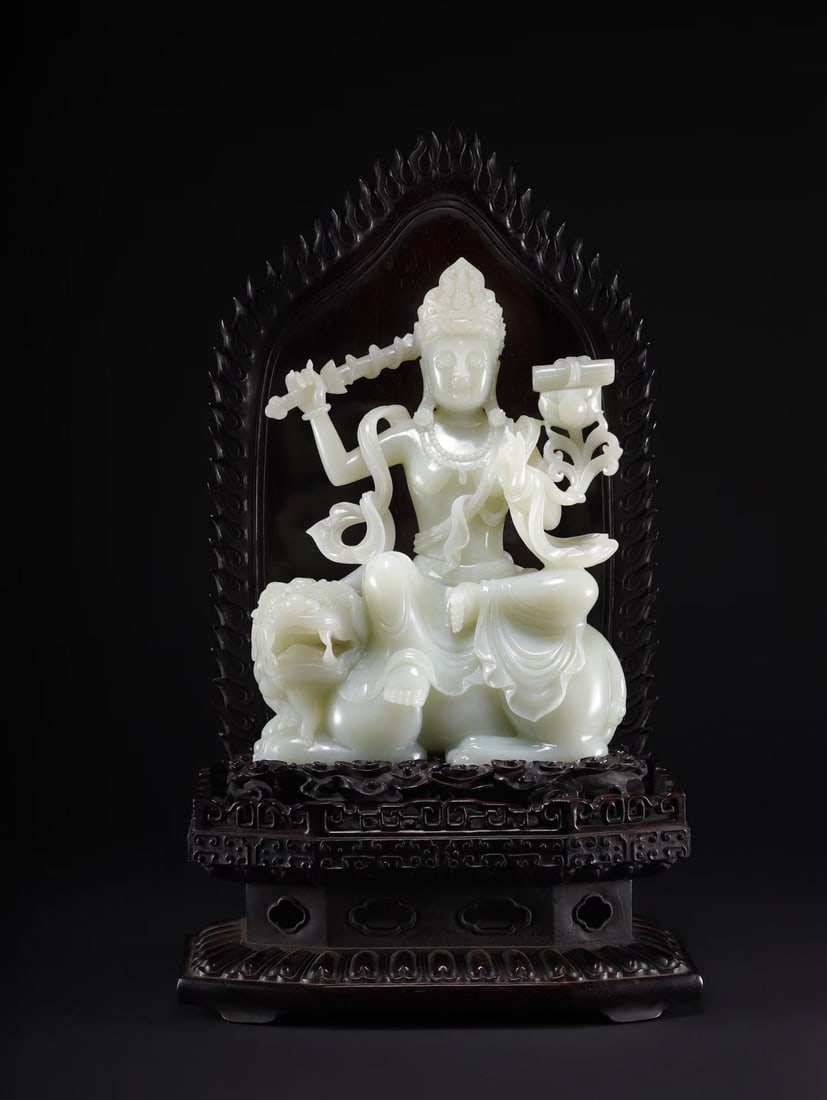Chinese Qing Dynasty Hetian white jade seated Buddha statue (1 of 8)