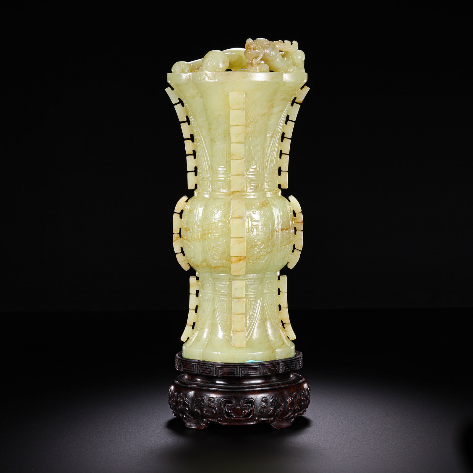 Chinese Qing Dynasty Hetian Jade Vase with Chilong Design (1 of 9)
