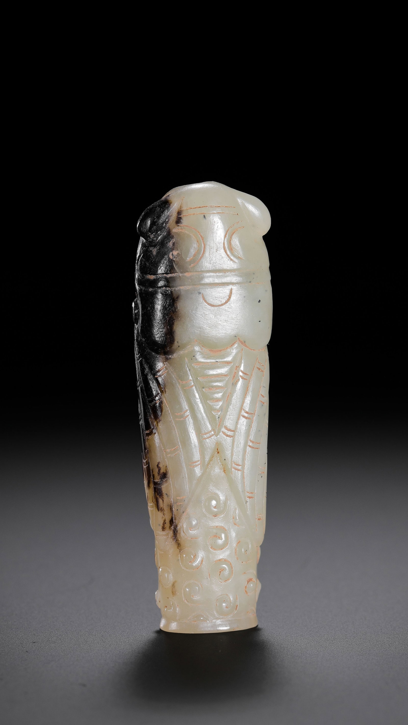 Jade dagger from the Han Dynasty in China: L. 6 cm. W. 1.9 cm. Weight. 25 gram.