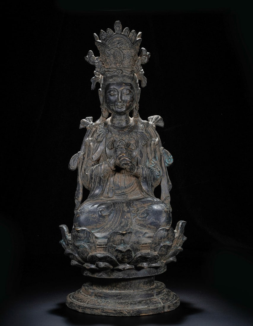 Bronze seated Buddha statue from the Liao Dynasty in China (1 of 11)