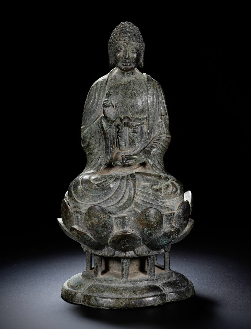 Bronze seated Buddha statue from the Liao Dynasty in China: /