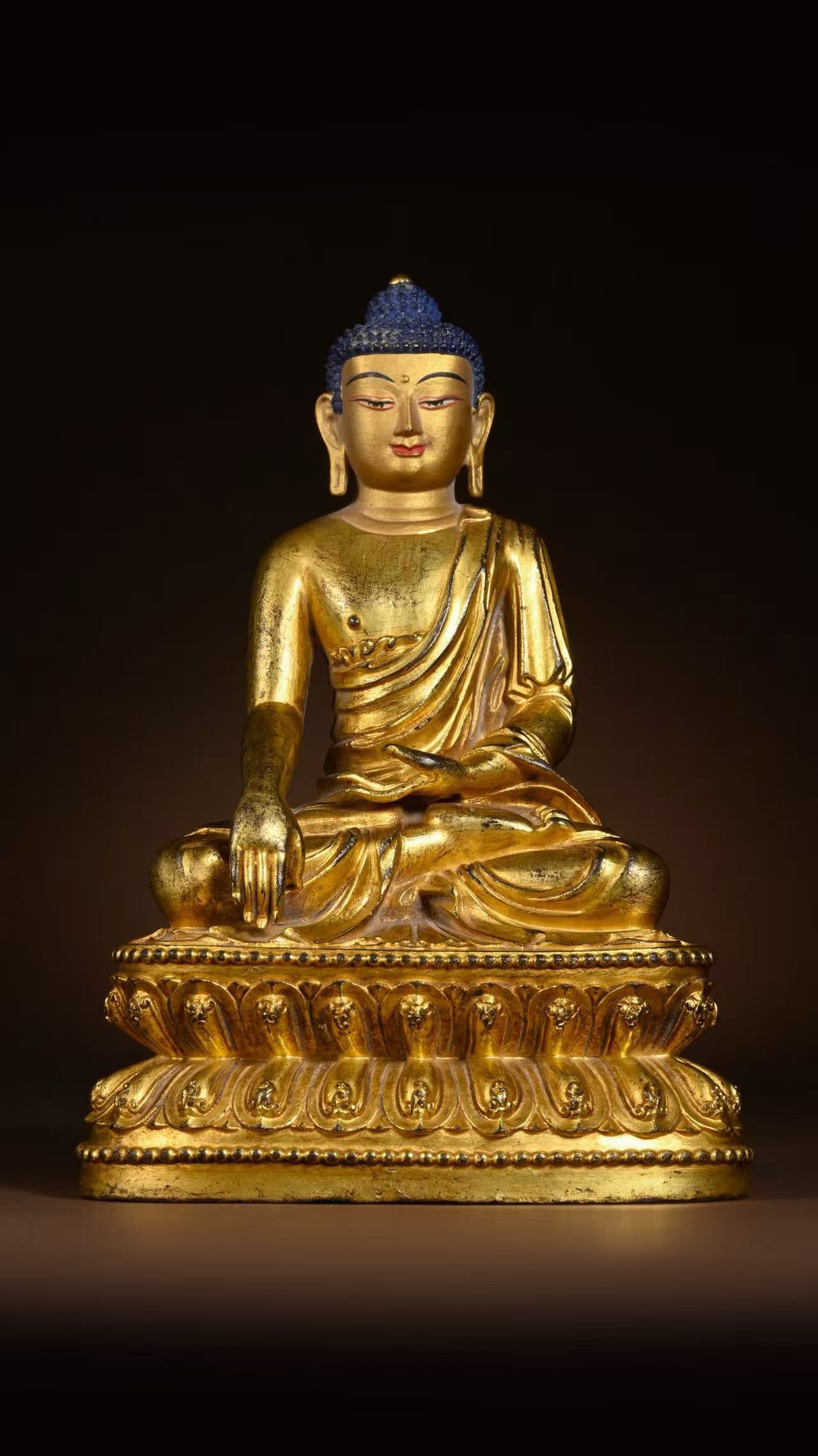Chinese Ming Dynasty Gilt Bronze Seated Buddha Statue (1 of 11)