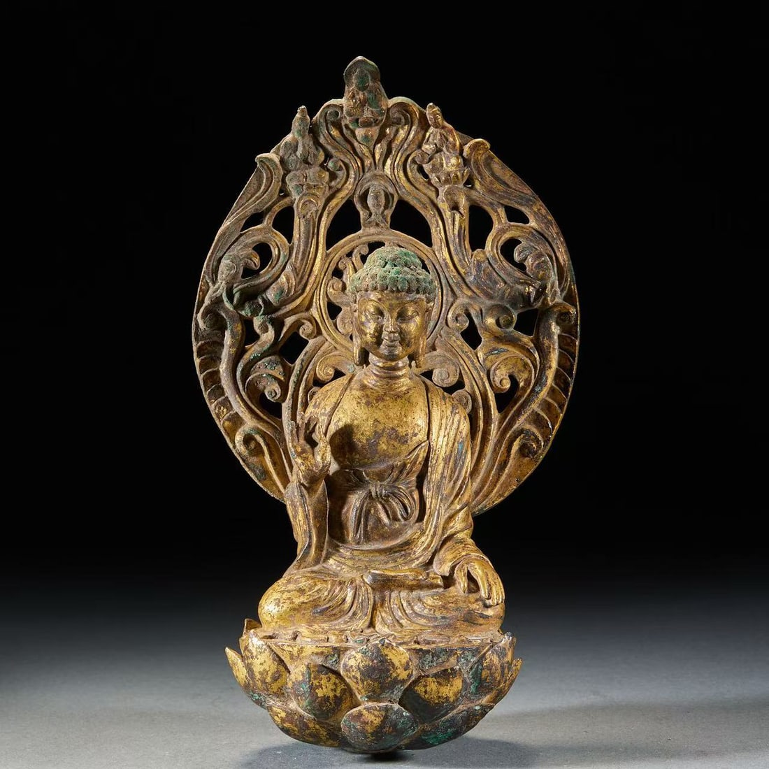 Ancient Chinese gilt bronze seated Buddha statue: /