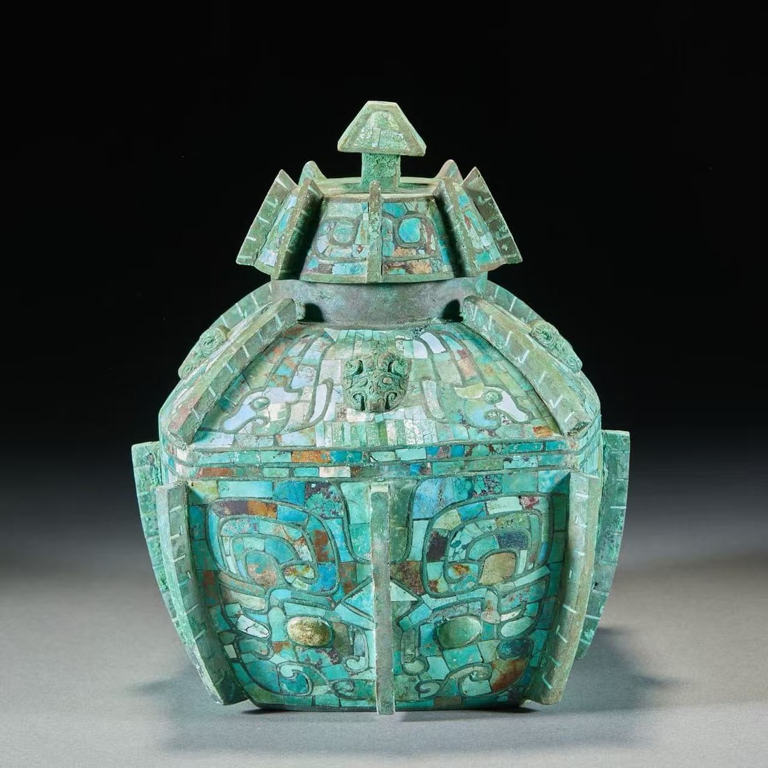 Chinese Han Dynasty bronze square covered jar inlaid with turquoise: /