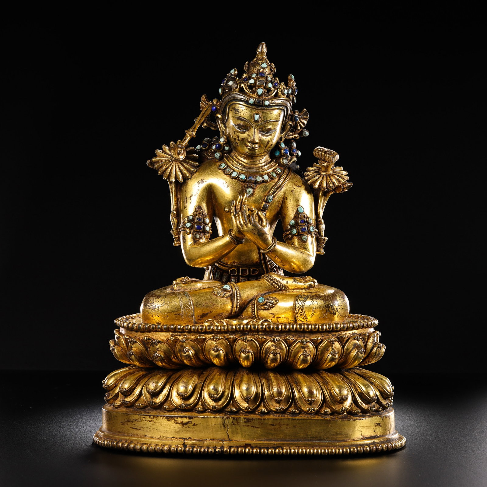 Chinese Ming Dynasty Gilt Bronze Seated Buddha Statue: H. 28.7 cm. W. 22 cm. Weight. 4541 gram.