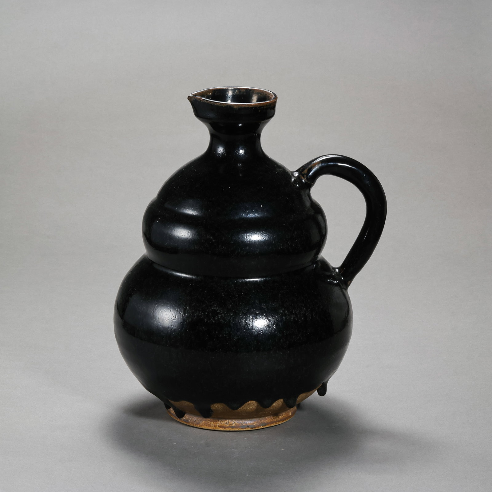 Northern Song Dynasty Cizhou Kiln Black Glazed Gourd-Shaped Ewer (1 of 10)
