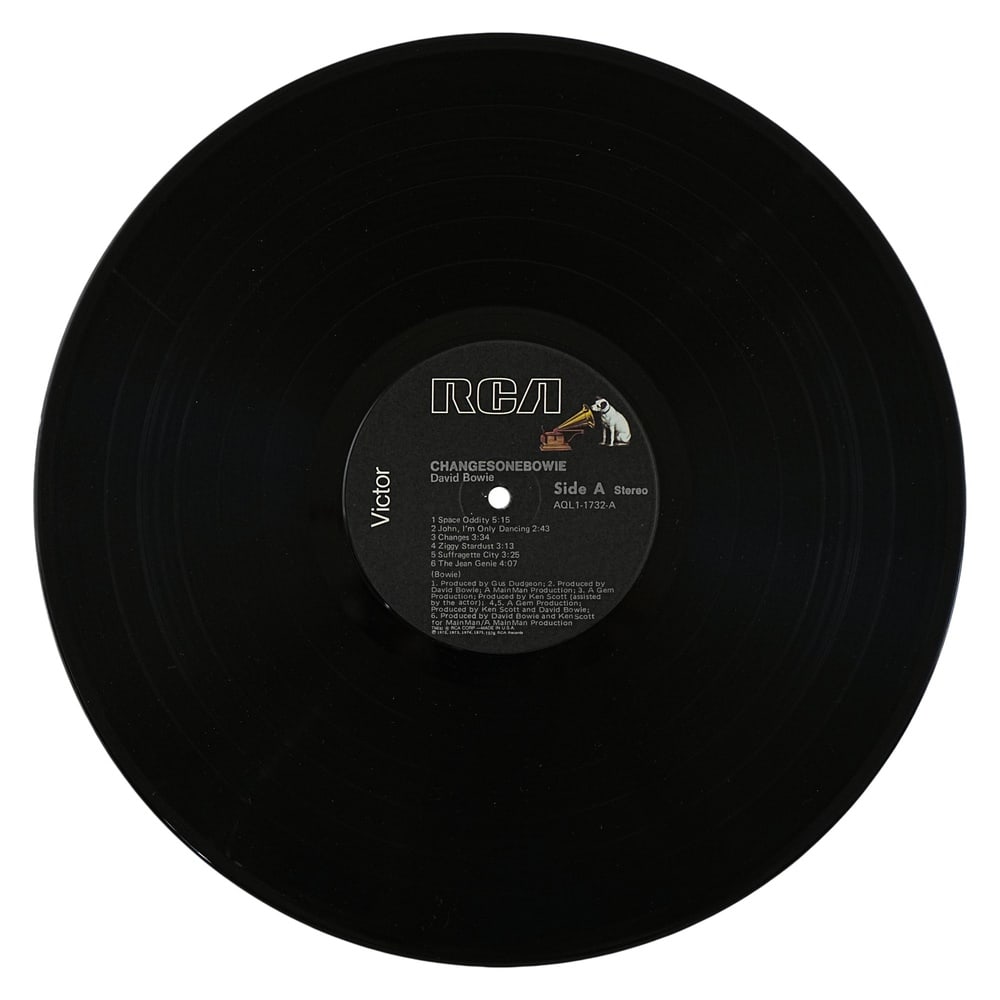 DAVID BOWIE SIGNED "CHANGESONEBOWIE" LP - 6