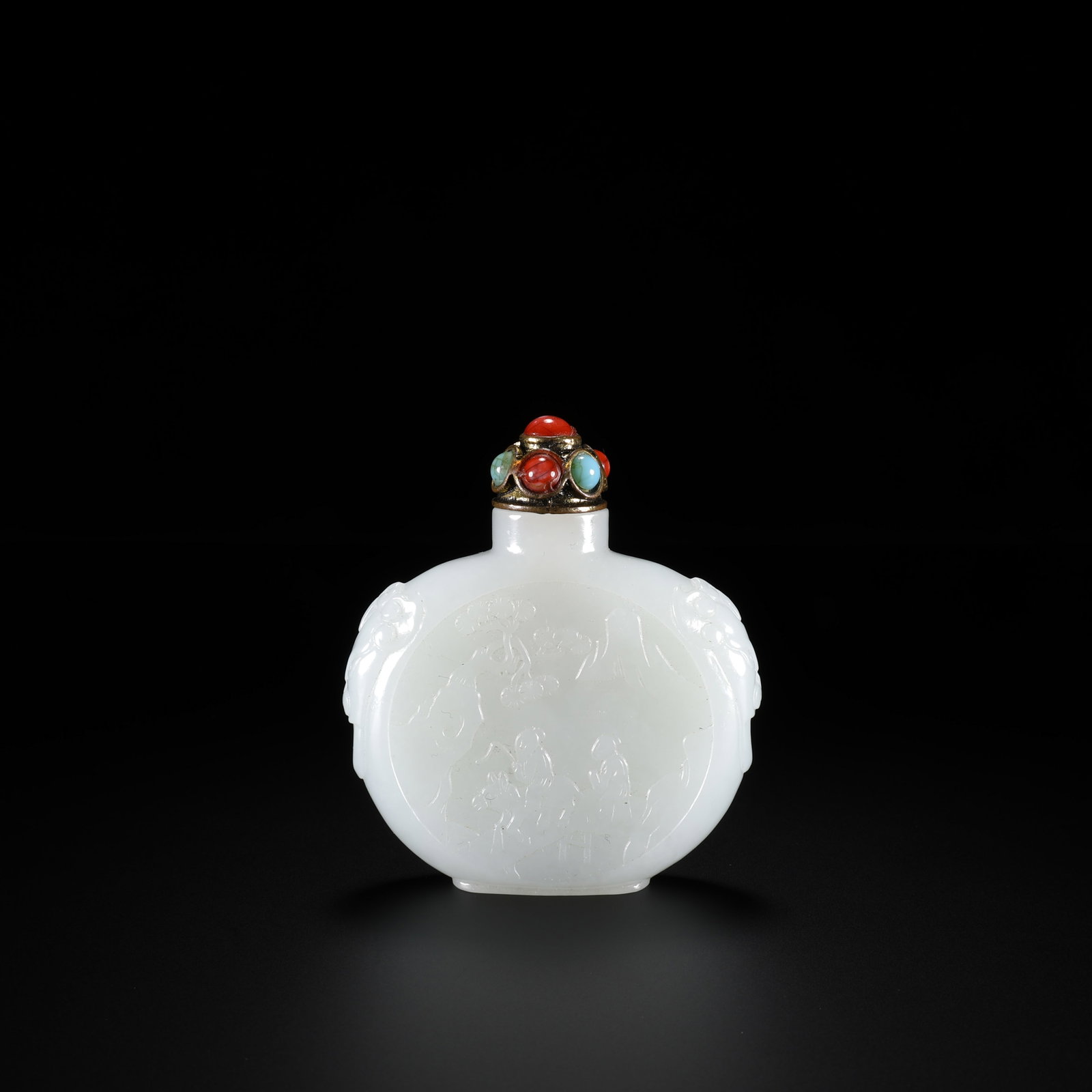 Chinese Qing Dynasty Hetian white jade snuff bottle (1 of 7)