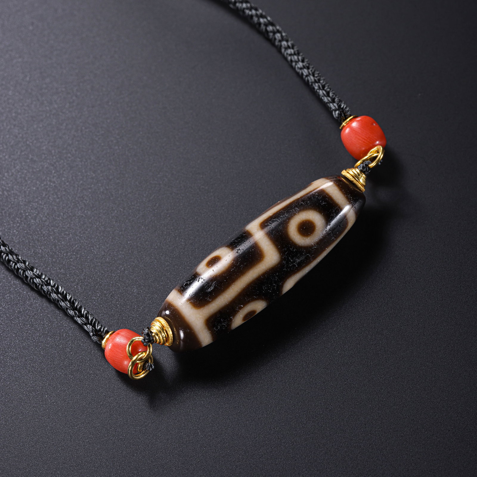 Pure Dzi Beads from the Tang Dynasty in China: L. 4 cm. Weight. 11.6 gram.