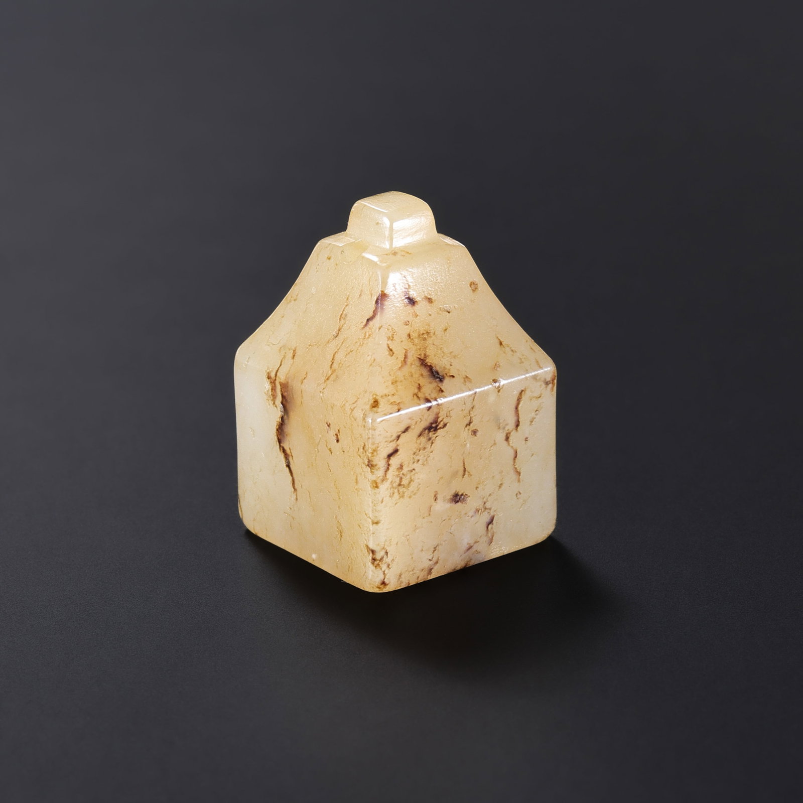 Chinese Han Dynasty white jade seal: H. 2.5 cm. W. 1.6 cm. Weight. 8.9 gram.