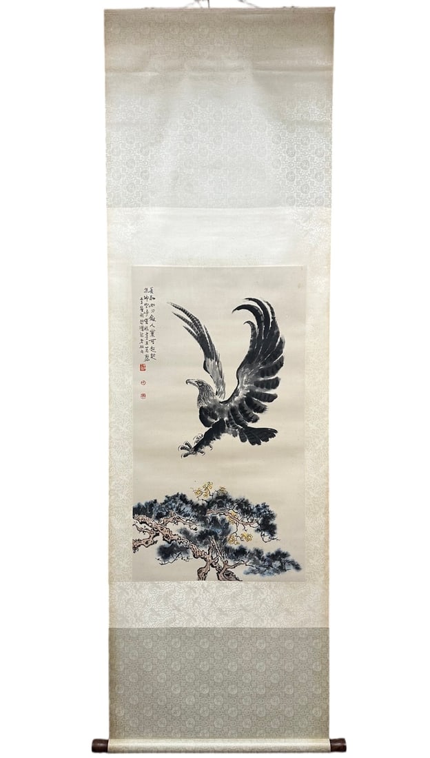 Eagle (by Xu Beihong): L. 94 cm. W. 52 cm.