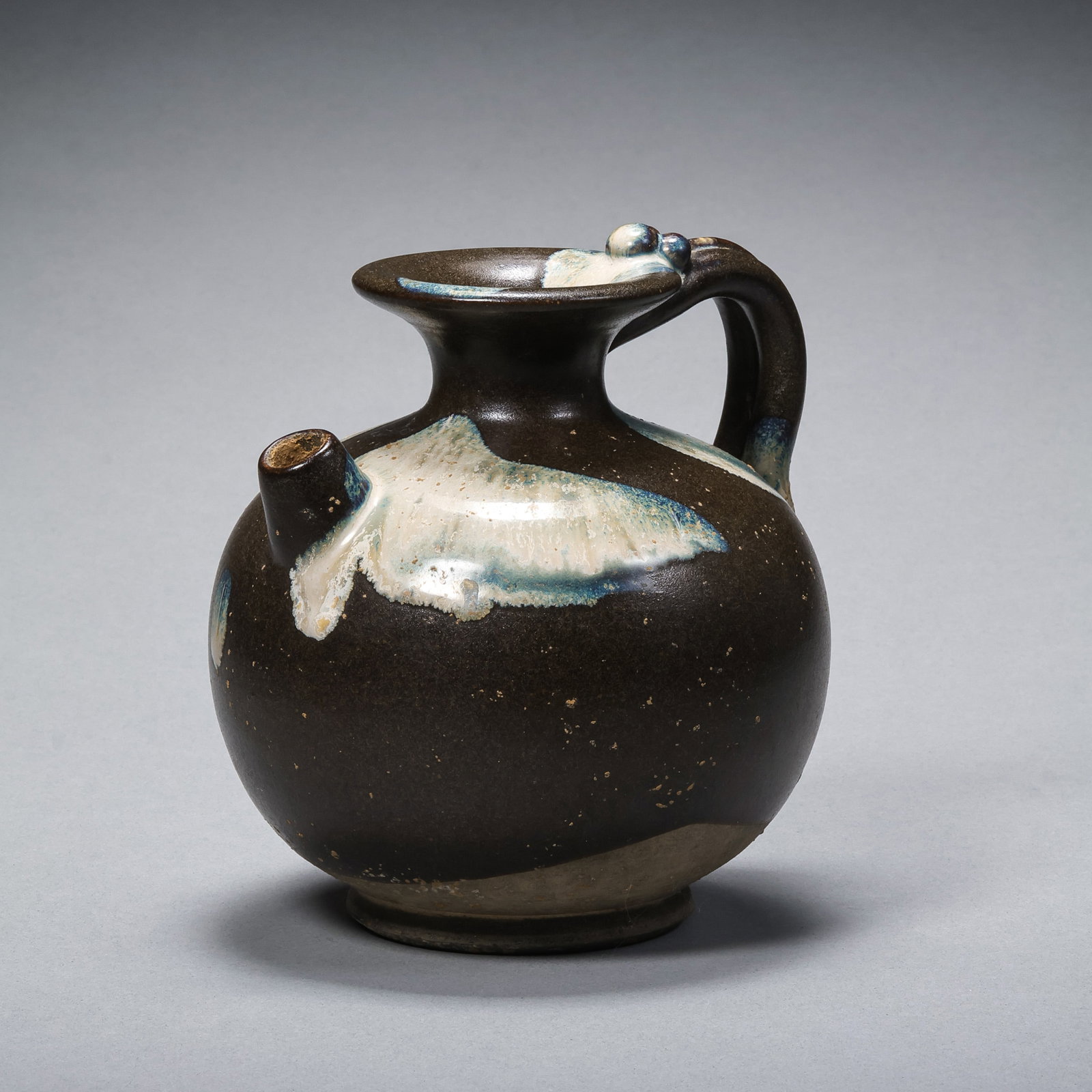 Chinese Tang Dynasty Lushan Flower Glazed Ewer (1 of 10)
