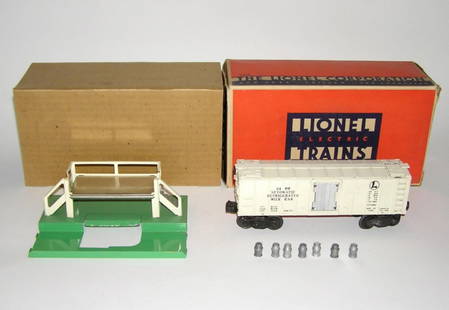 LIONEL TRAIN SET 3462 MILK CAR POSTWAR: Lionel postwar 3462 MILK CAR, WITH PLATFORM AND CANS O guage ORIGINAL BOX