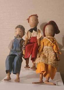 Schoenhut dolls. 1935 american wooden pinn family dolls: Schoenhut dolls. 1935 american wooden pinn family dollsmeasurments:Height 12" height width: 4" from left wood arm to right wood arm