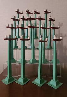 LIONEL TRAIN PREWAR #60 telegraph poles (18): Lionel prewar #60 telegraph poles (18)