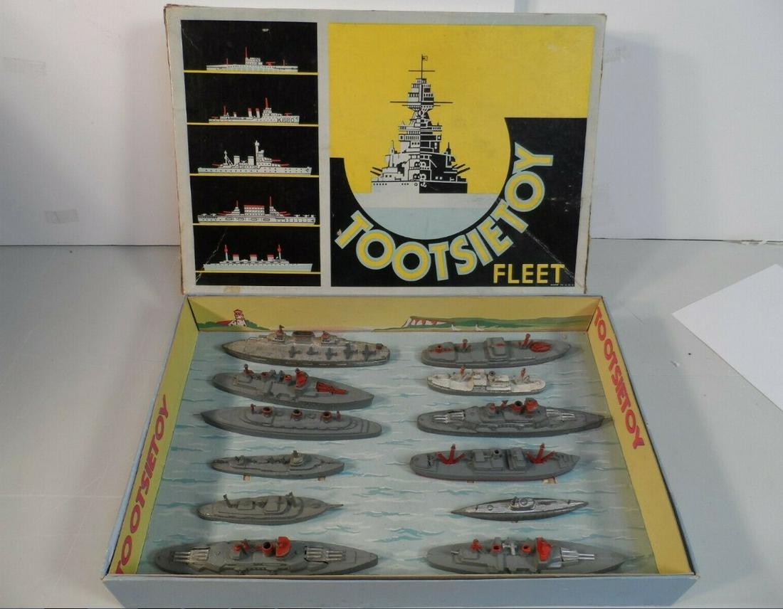 Tootsietoy Fleet Complete Set #5700 + box Vintage 1939 (1 of 8)