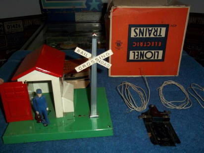 LIONEL TRAIN SET ACCESSORY #45N + Box: LIONEL AUTOMATIC GATEMAN TRAIN ACCESSORY #45N Working Conditon