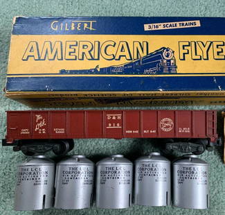 AMERICAN FLYER 916 D&H gondola w/5 silver cans + box: 1950's American Flyer #916 D&H gondola w/5 silver containers with original box knuckle 1950's