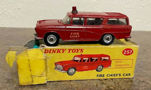 Dinky Vehicle #257 + Box: Dinky Vehicle Toys Meccano #257 Nash Rambler Fire Chief's Car with Original Box