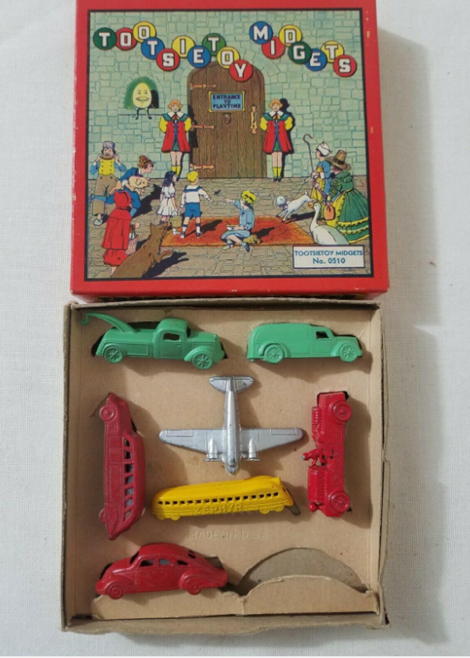 TOOTSIETOY MIDGETS #0510  plane train wrecker fire (1 of 5)