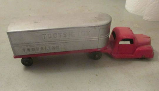 TOOTSIETOY TRUCKLINE TRACTOR TRAILER: TOOTSIETOY TRUCKLINE TRACTOR TRAILER