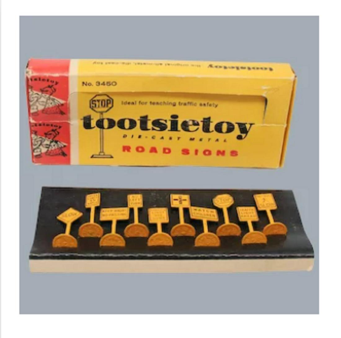 Tootsie Toy  Vehicle Road Signs Set 3450 + BOX (1 of 1)