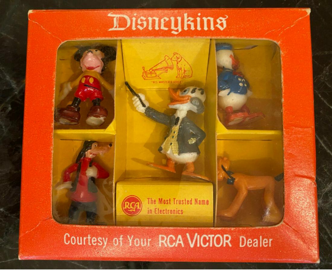 WALT DISNEY DISNEYKINS  Marx 5  IN ORIGINAL BOX (1 of 2)