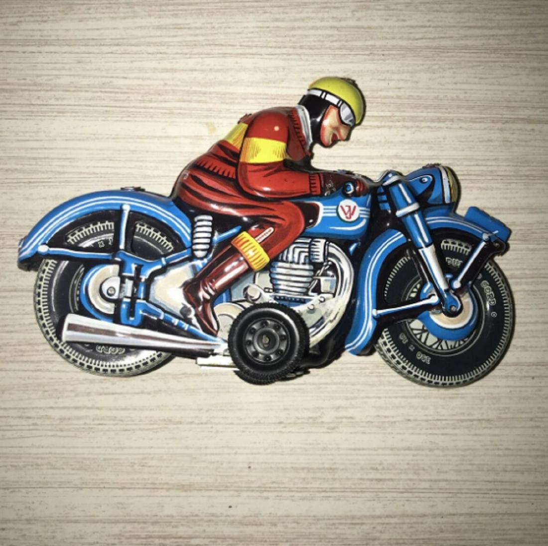 Tin JW German Motorcycle Friction Toy Dunlop Cord tires (1 of 5)