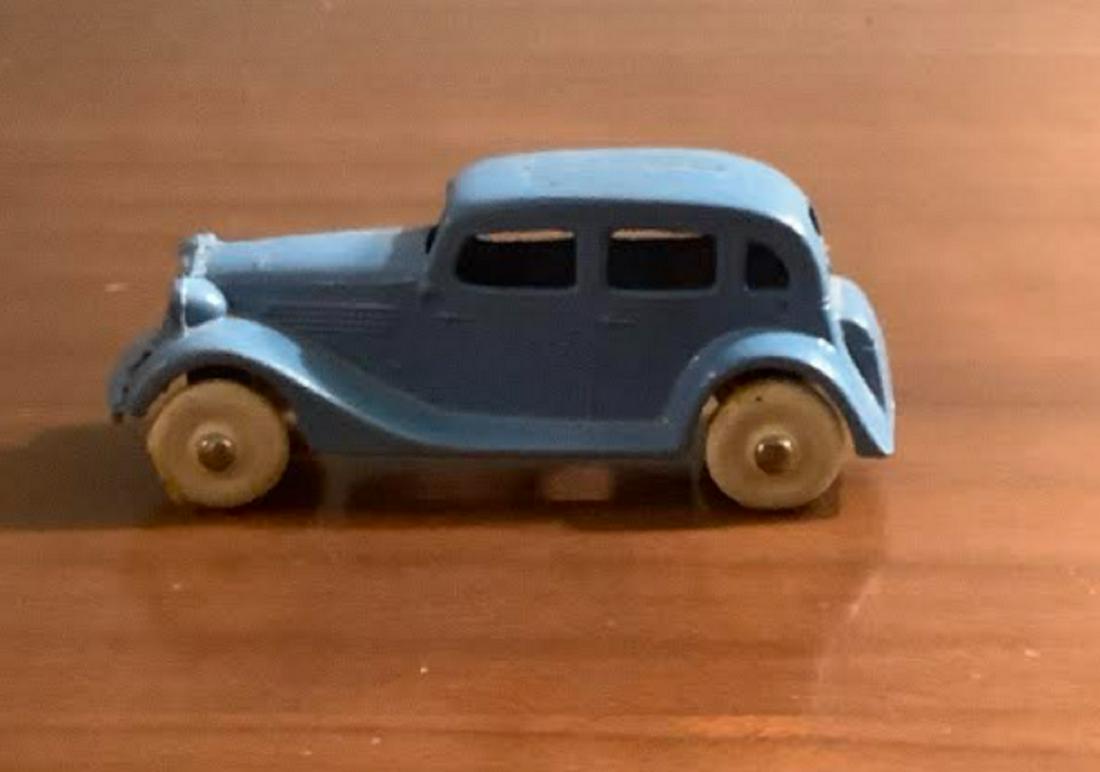 TOOTSIETOY vehicle blue color with makers mark: TOOTSIETOY vehicle blue color with makers mark approx 3"