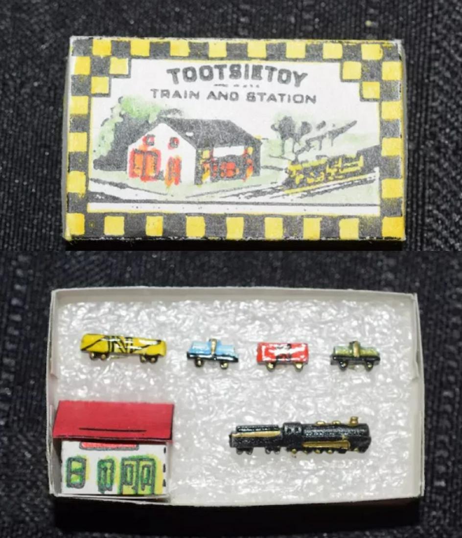 Miniature Doll Artist Tootsietoy Box W/ Miniature Train Toy Box Dollhouse Charlee 1988: Miniature Doll Artist Tootsietoy Box W/ Miniature Train Toy Box Dollhouse Charlee 1988