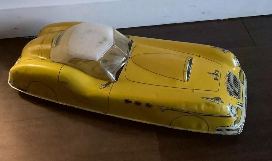 MARX Large yellow tin Falcon Car 21" RARE: MARX Large yellow tin Falcon Car 21"