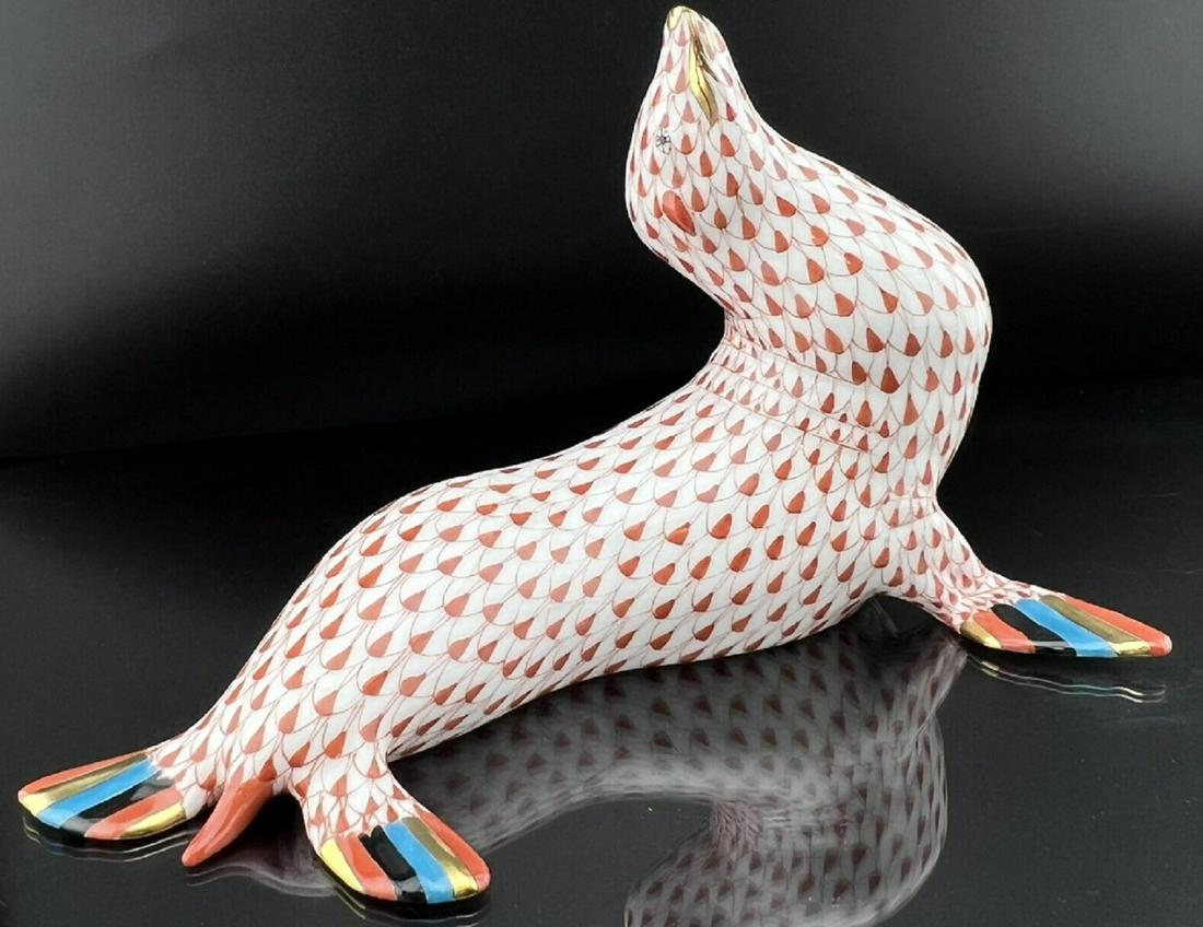 HEREND Figure Large SEAL / SEA LION Rust Fishnet Figurine (1 of 4)