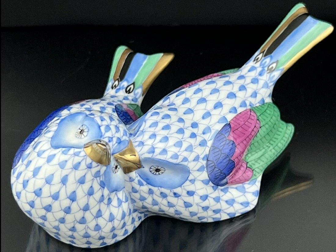 HEREND Signed Love Bird Pair Blue Fishnet Figurine (1 of 5)