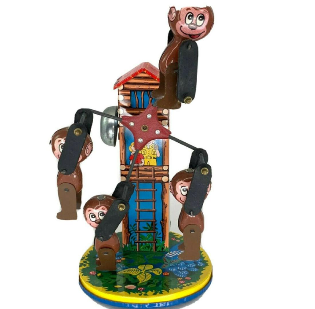 YONE Tin Litho wind up with key.  Monkeys On ferris wheel works! (1 of 5)