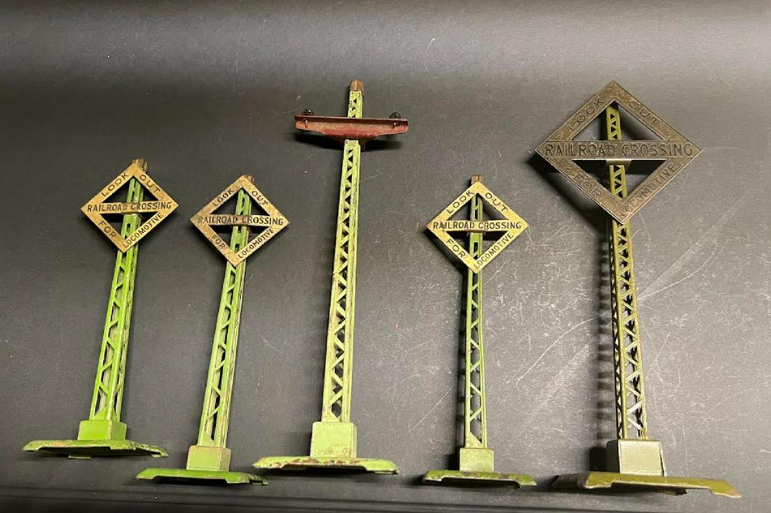 Lionel Prewar Signs and telegraph pole (1 of 4)