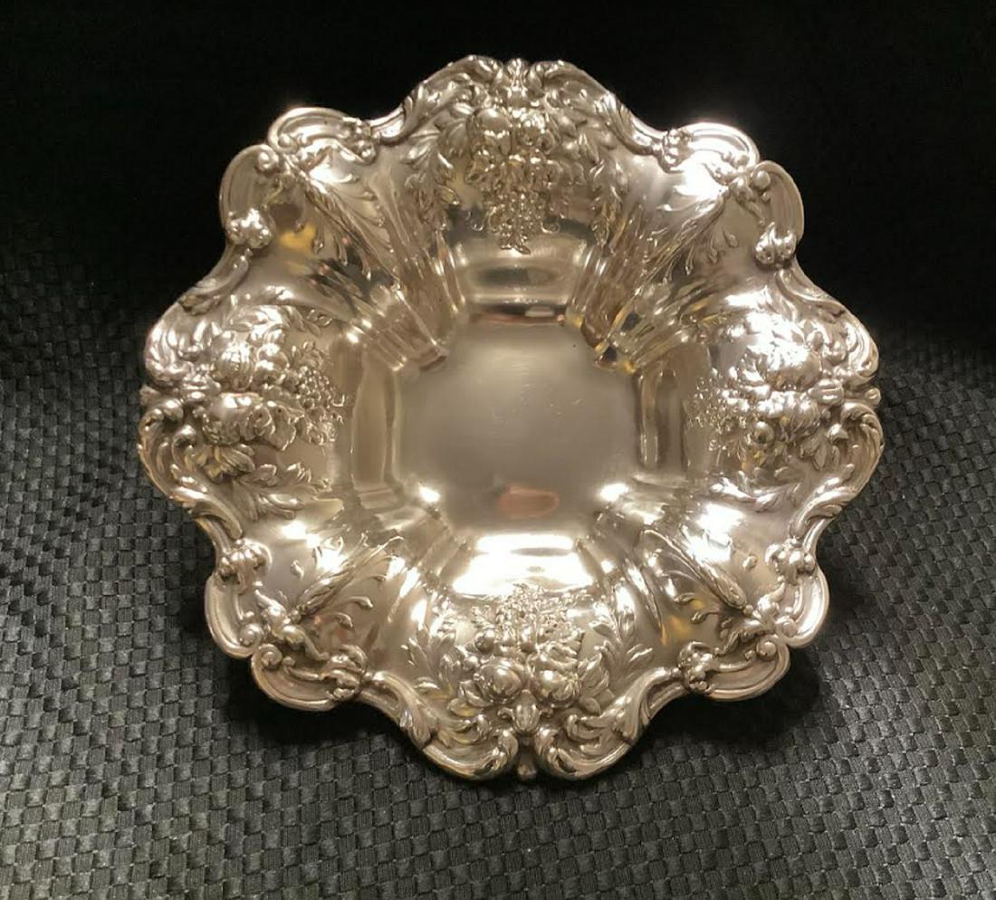 Sterling SIlver  Reed and barton X569 8 inch bowl (1 of 4)