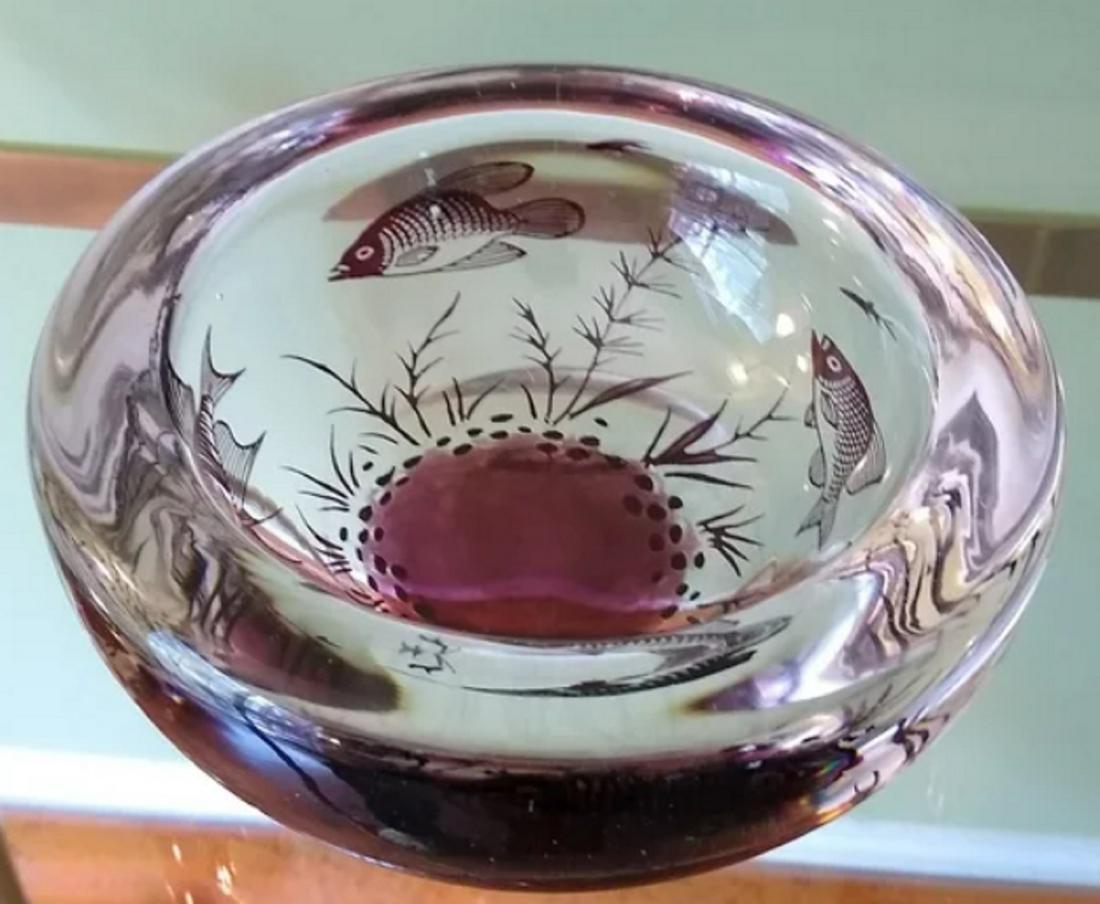 SIGNED EDWARD HALD ORREFORS FISH DESIGN BOWL (1 of 6)