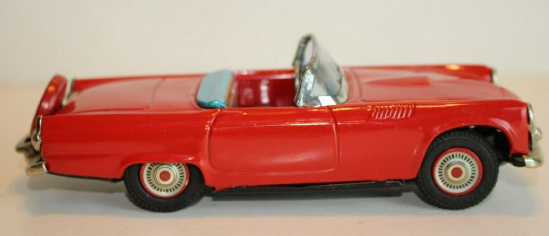 Bandai Made in Japan Tin Friction 1955 Ford Thunderbird, Nice Original (1 of 8)