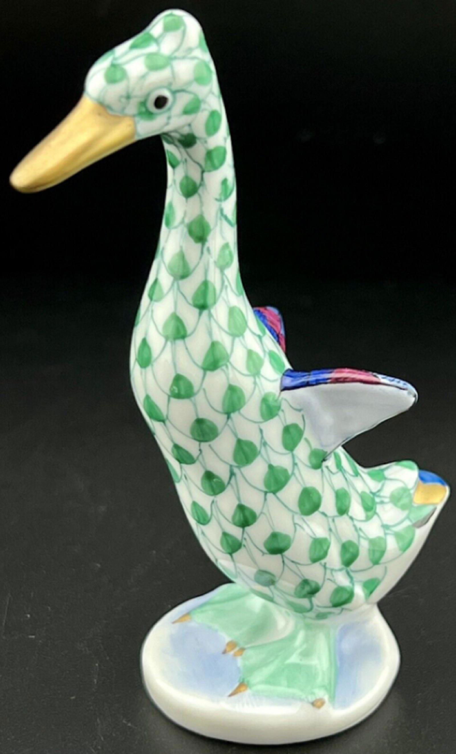 HEREND SIGNED Rare GOOSE W/ Wings Green Fishnet Figurine (1 of 6)