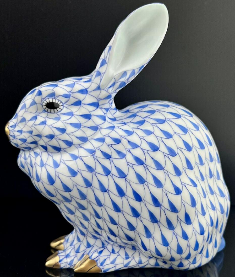 Signed HEREND Larger BUNNY RABBIT Blue Fishnet Figurine (1 of 5)