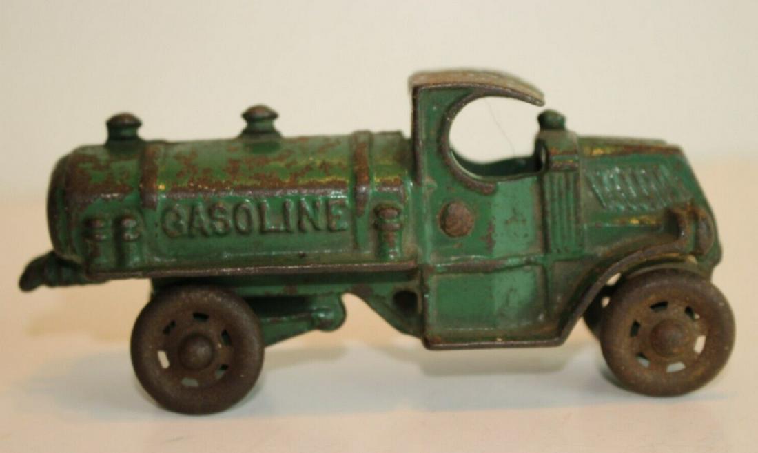 ARCADE AC Williams 1920's Mack Cast Iron Fuel Truck, Original (1 of 4)