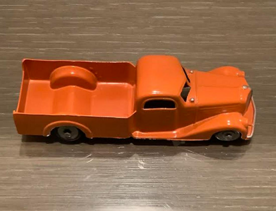 TOOTSIETOY ORANGE VEHICLE: TOOTSIETOY ORANGE VEHICLE