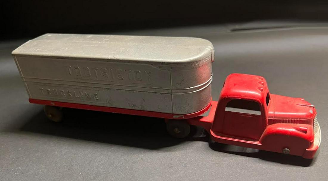TOOTSIETOY TRUCKLINE TRACTOR TRAILER (1 of 6)