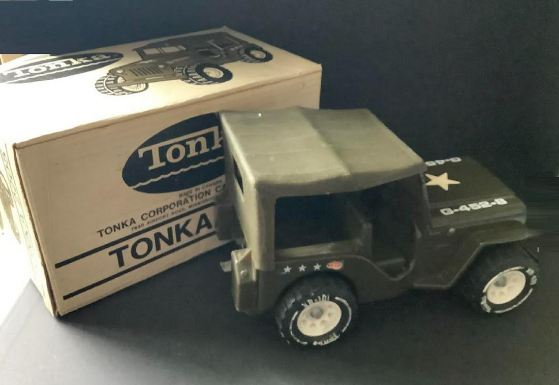 Tonka 1970's Army Jeep G-452-8  with Box (1 of 10)