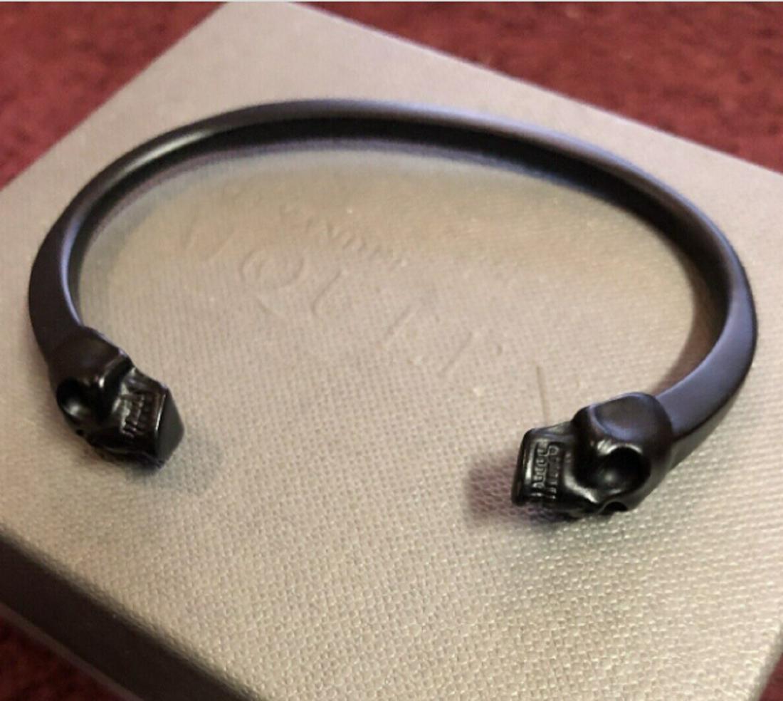 Alexander McQueen Twin Skull Bracelet Ottone Black With Box (1 of 7)