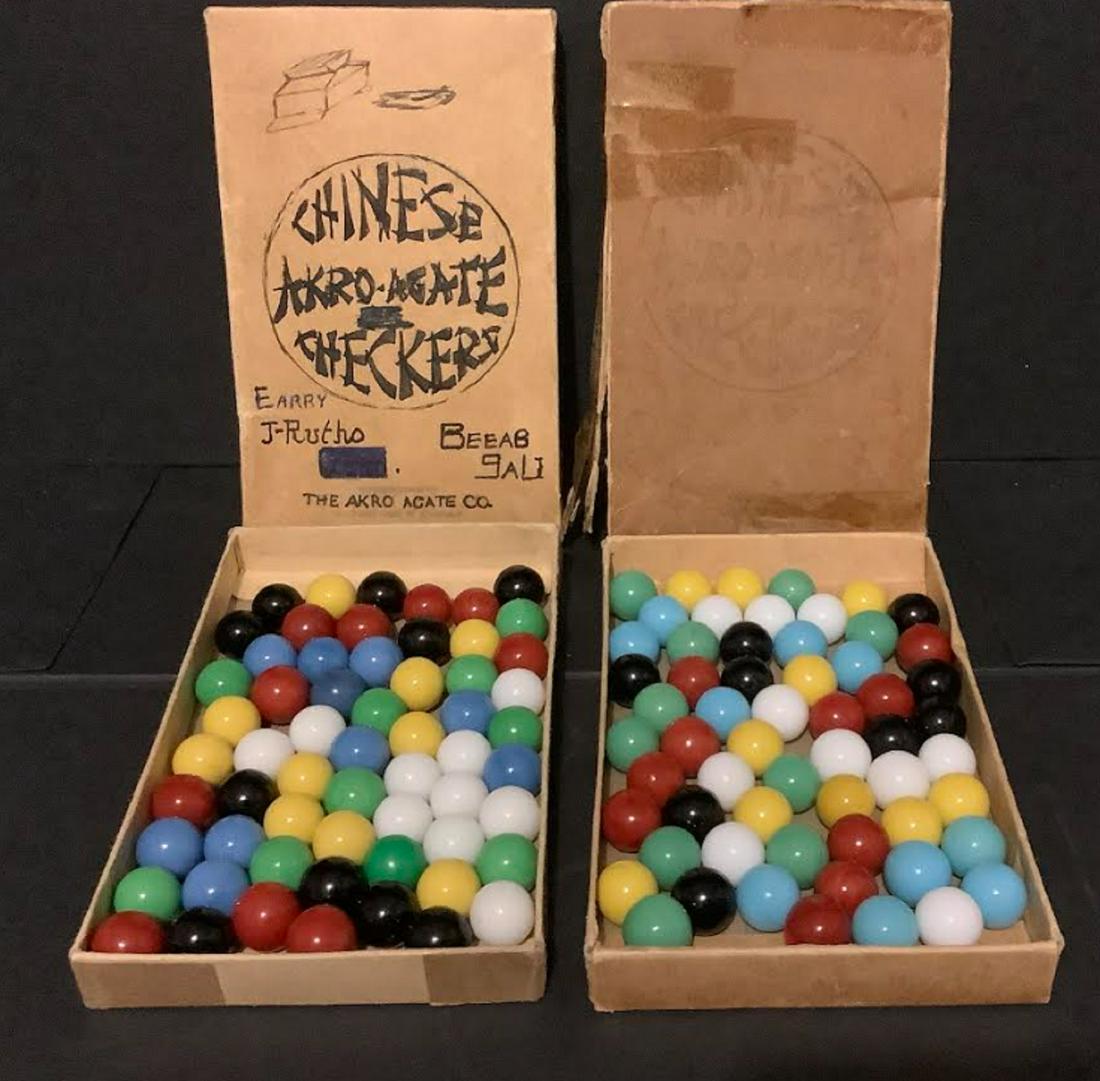 2 Akro Agate Checkers 60 Marbles Glass Original Box 2960  1940 (1 of 4)