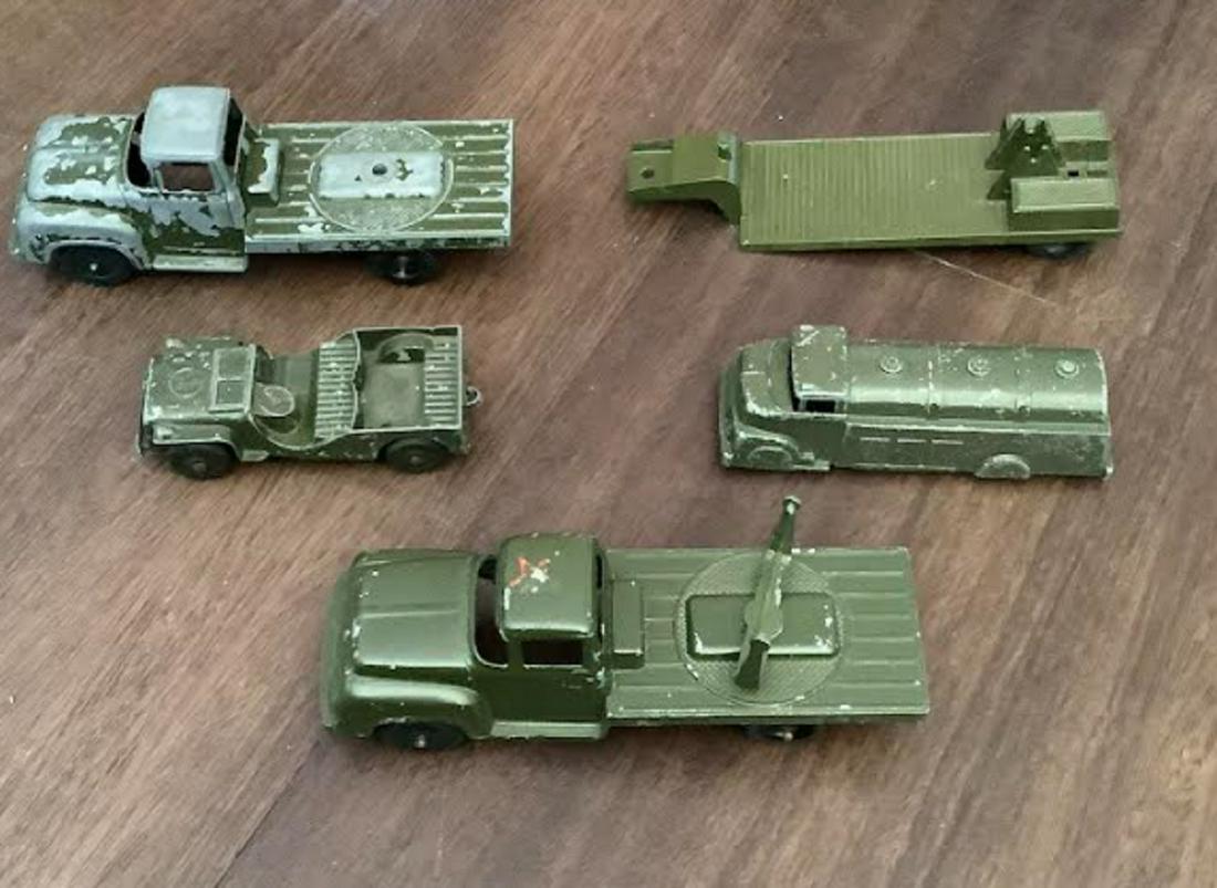 TOOTSIETOY LOT OF VEHICLES with makers mark (1 of 8)