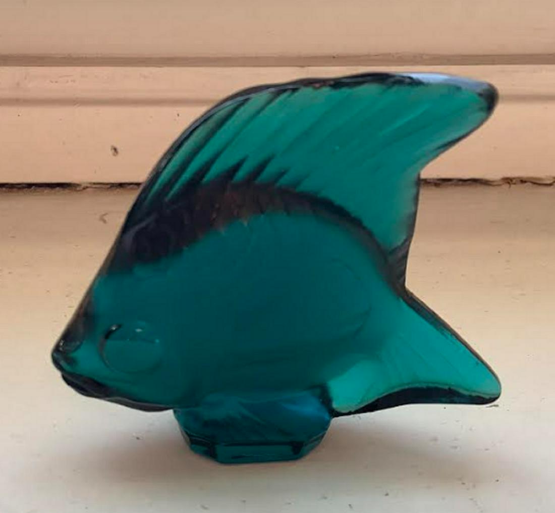 LALIQUE SIGNED BLUE FISH MADE IN FRANCE: LALIQUE SIGNED BLUE FISH MADE IN FRANCE
