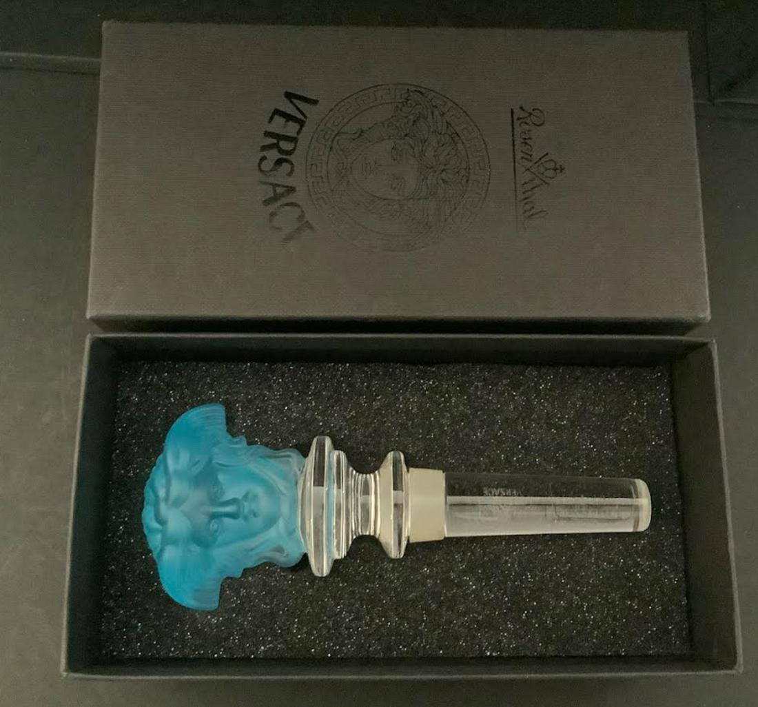 VERSACE Rosenthal "Medusa" blue Crystal Designer Wine Bottle Stopper With Box: VERSACE Rosenthal "Medusa" blue Crystal Designer Wine Bottle Stopper With Box